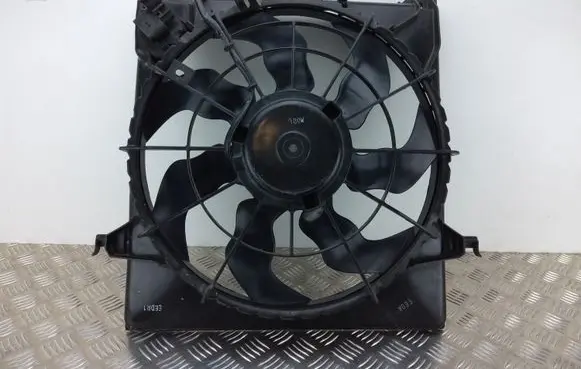 KIA Ceed Radiator cooling fan shroud ED4AC