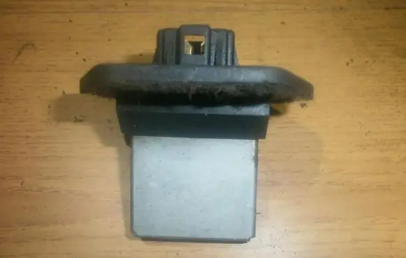 KIA Rio Heater blower motor/fan resistor S4S61