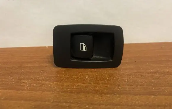 BMW X5 E70 Electric window control switch 15939900 B26