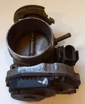 Audi A6 S6 C5 4B Throttle valve 078133063AK