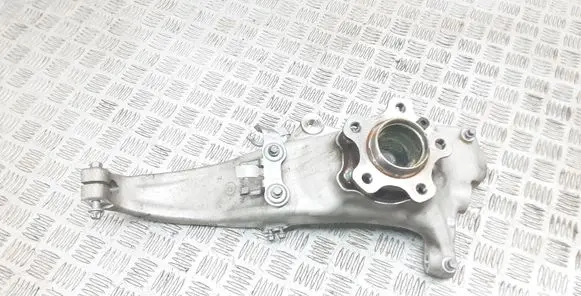 BMW 5 G30 G31 Front wheel hub 688438102 6871191