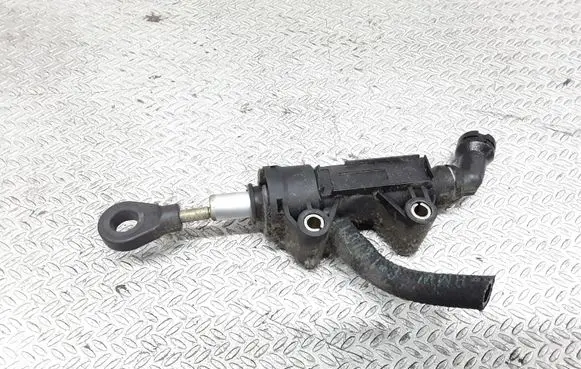 BMW 5 E39 Clutch master cylinder