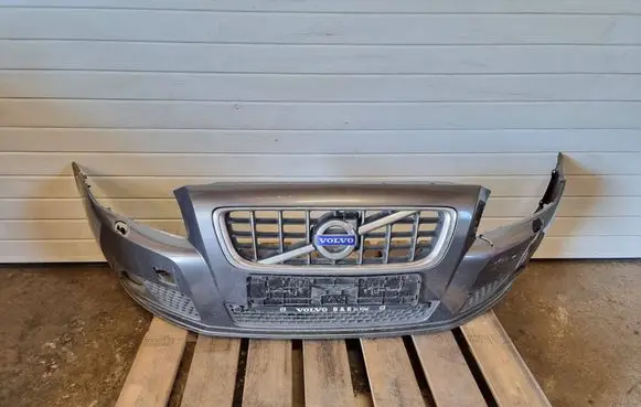 Volvo V70 Front bumper