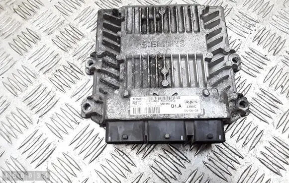 Volvo V50 Engine control unit/module 30729065a