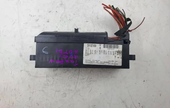 Volkswagen Touran II Fuse box set 6R0937615A 340005320755 003200640072