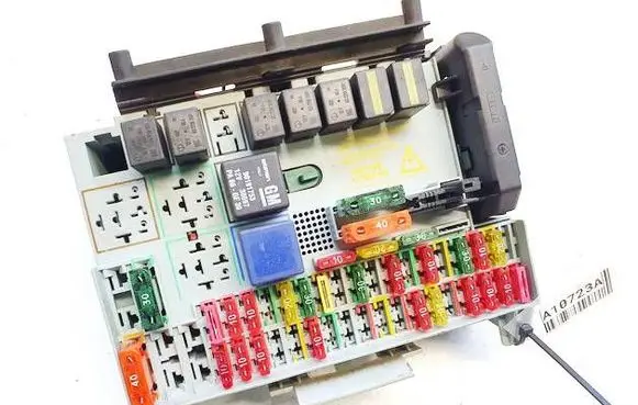 Opel Vectra B Fuse box set 90583459