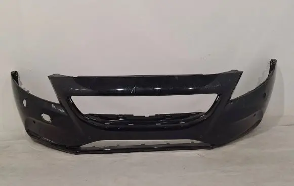 Volvo V40 Front bumper 31283732
