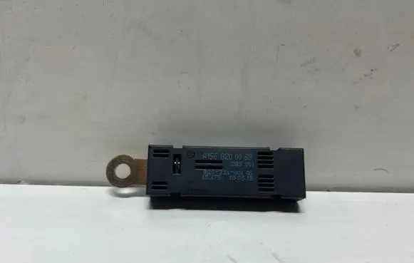 Mercedes-Benz A W176 Aerial antenna amplifier A1568200089