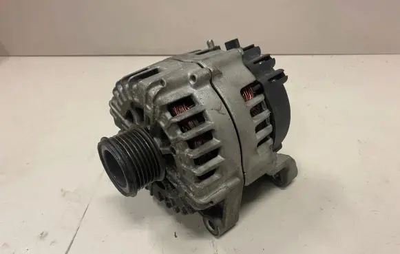 BMW 5 F10 F11 Generator/alternator RFG23S011