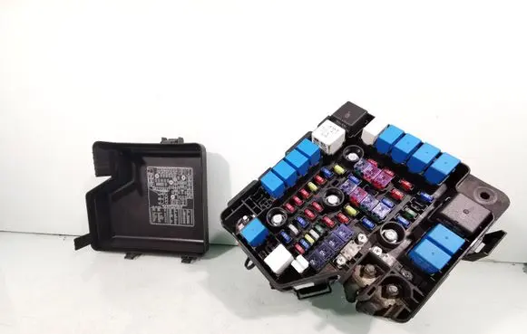 Hyundai Santa Fe Fuse box set