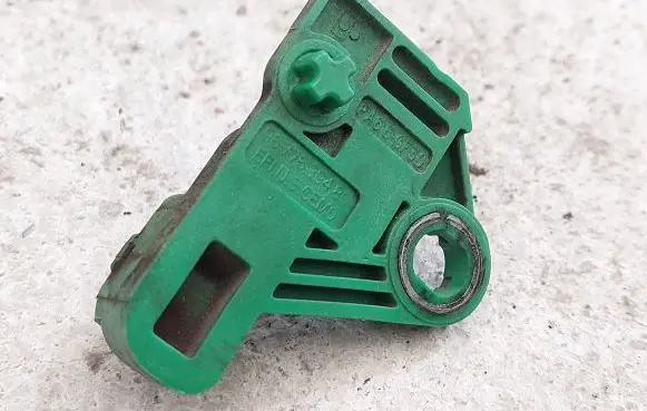 Peugeot 308 Crankshaft position sensor 9677539430