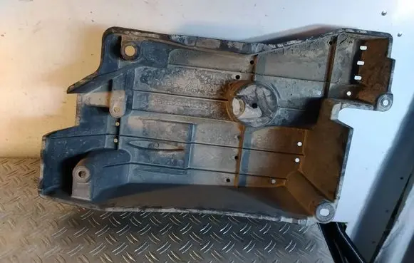 Toyota RAV 4 (XA40) Side bottom protection 5816542021