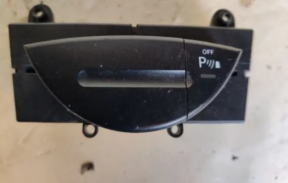 Mercedes-Benz E W211 Parking (PDC) sensor switch 2118206510