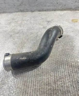BMW 5 G30 G31 Intercooler hose/pipe 15476810 Y8232332 757345
