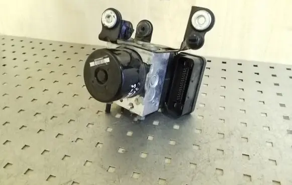 Volvo S80 ABS Pump P31261142 7G9N2C405AC 31261142
