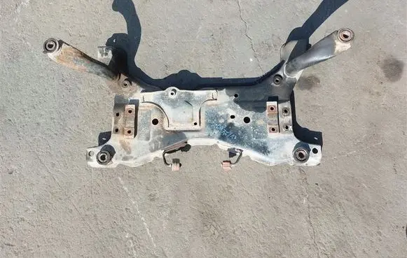 Mazda 3 I Front axle beam 