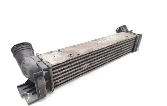 BMW 1 E81 E87 Intercooler radiator 7524916