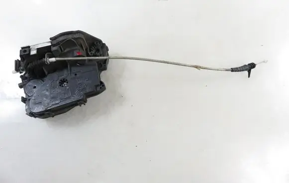 BMW 3 E90 E91 Front door lock 7059974