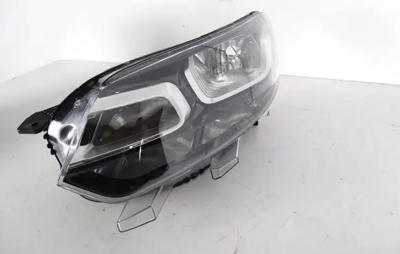 Citroen Jumpy Headlight/headlamp 9808567780