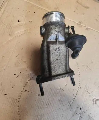 Audi A4 S4 B6 8E 8H Throttle body valve 4B0145930