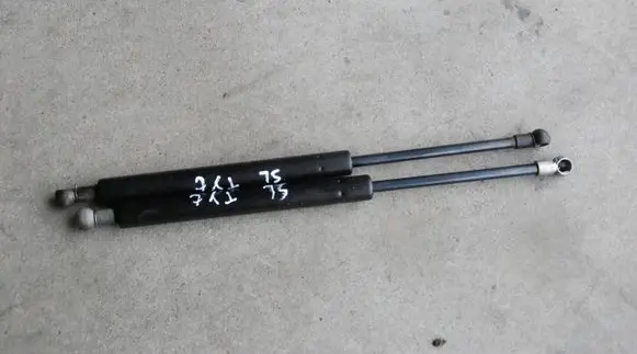 Mercedes-Benz SL R230 Tailgate/trunk/boot tension spring SL350
