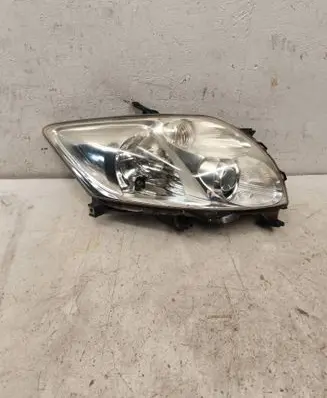 Toyota Auris 150 Headlight/headlamp 8111002470 89901357 89901943