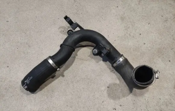 Audi TT TTS RS Mk3 8S Intercooler hose/pipe 5Q0145770A 5Q0145792C
