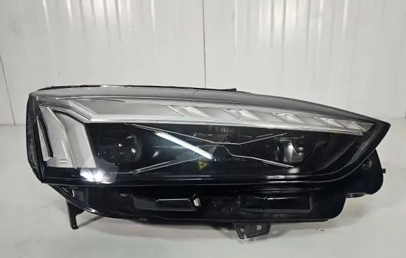 Audi A5 Headlight/headlamp 8W6941086