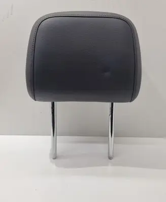 Volkswagen PASSAT B8 Front seat headrest 