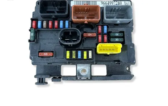 Citroen DS3 Fuse module 9664997780