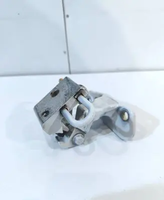Volkswagen Transporter - Caravelle T6 Loading door lower hinge 7E0830411D