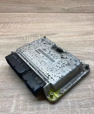 Volkswagen Golf IV Engine control unit/module ECU 038906012ES 0281010644 AA9