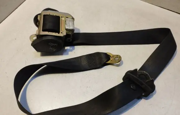 Audi A4 S4 B5 8D Front seatbelt G1878