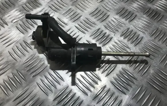 Audi A6 S6 C5 4B Clutch master cylinder 8e2721401t