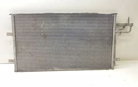 Ford Focus A/C cooling radiator (condenser)