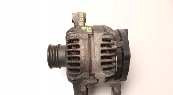 Opel Zafira B Generator/alternator 