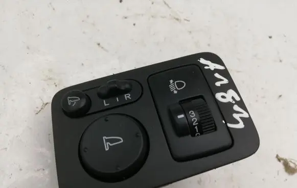 Honda CR-V Wing mirror switch M31062 M33212