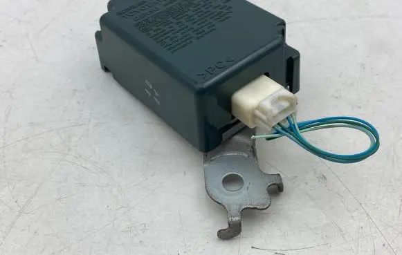 Toyota Prius+ (ZVW40) Tire pressure control unit 8976047040 1584001411