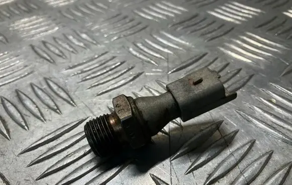 Citroen Evasion Oil pressure sensor 963299