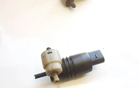 Audi A3 S3 8L Windscreen/windshield washer pump 