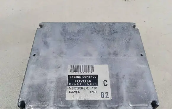 Toyota Avensis T250 Engine control unit/module ECU 89661-05821