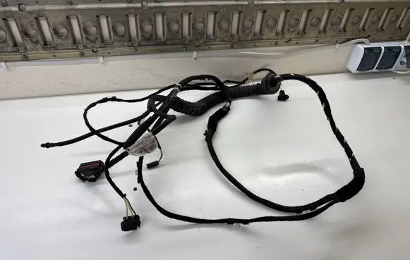 Volkswagen Transporter - Caravelle T5 Loading door wiring loom 7H0971696CK
