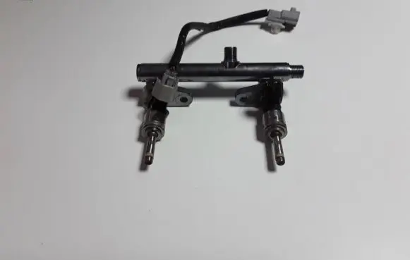 Subaru Forester SK Fuel injector 16611AB030