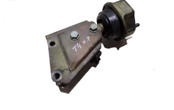 Volkswagen Transporter - Caravelle T4 Engine mount bracket 7D0399107AC
