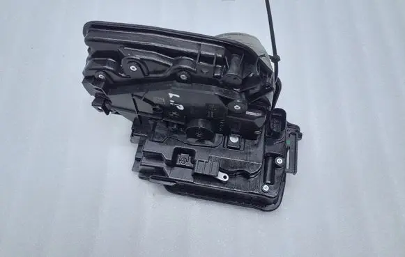BMW 2 F45 Front door lock 7281931 51217281931