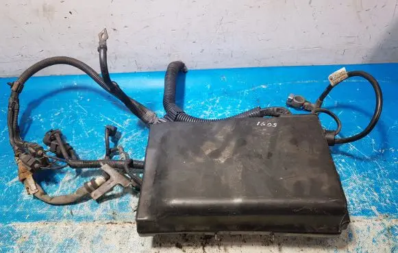 Volkswagen PASSAT B5.5 Fuse box set 6Q0937550