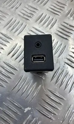USB socket connector