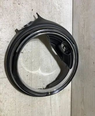 Radio/GPS head unit trim
