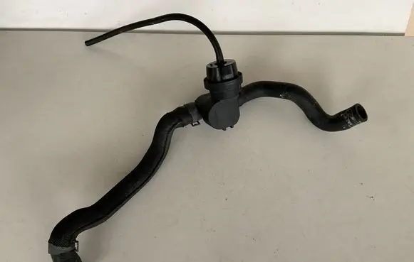 Audi A4 S4 B8 8K Engine coolant pipe/hose 1J0819809 8K1819350AQ 8K1819376E
