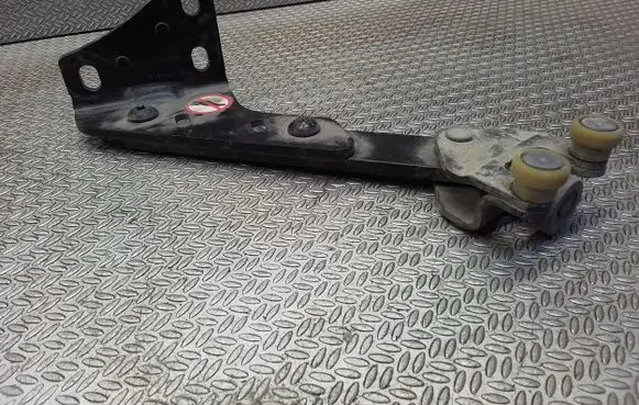 Citroen Jumpy Sliding door lower roller guide/hinge 98080759G